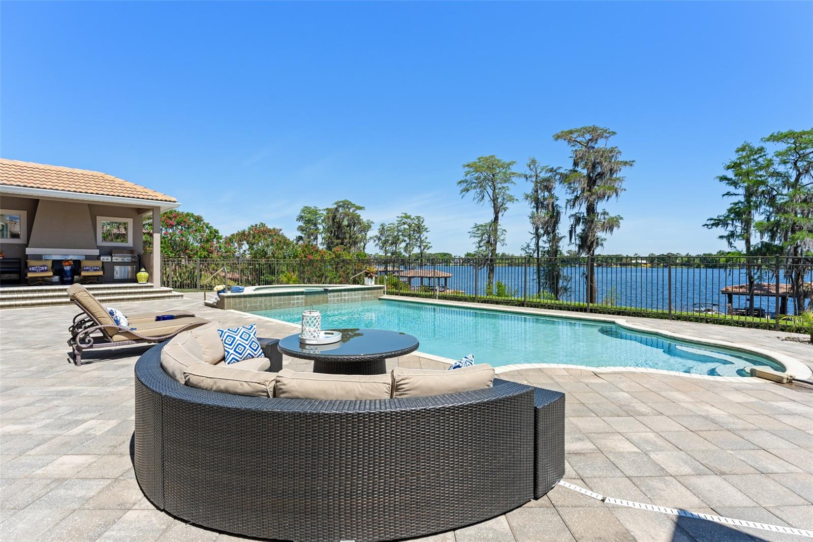 LAKES WINDERMERE PH 01 49 108 - Residential