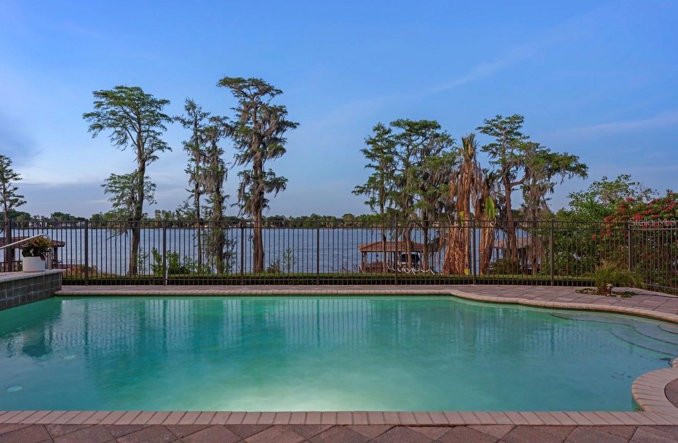 LAKES WINDERMERE PH 01 49 108 - Residential