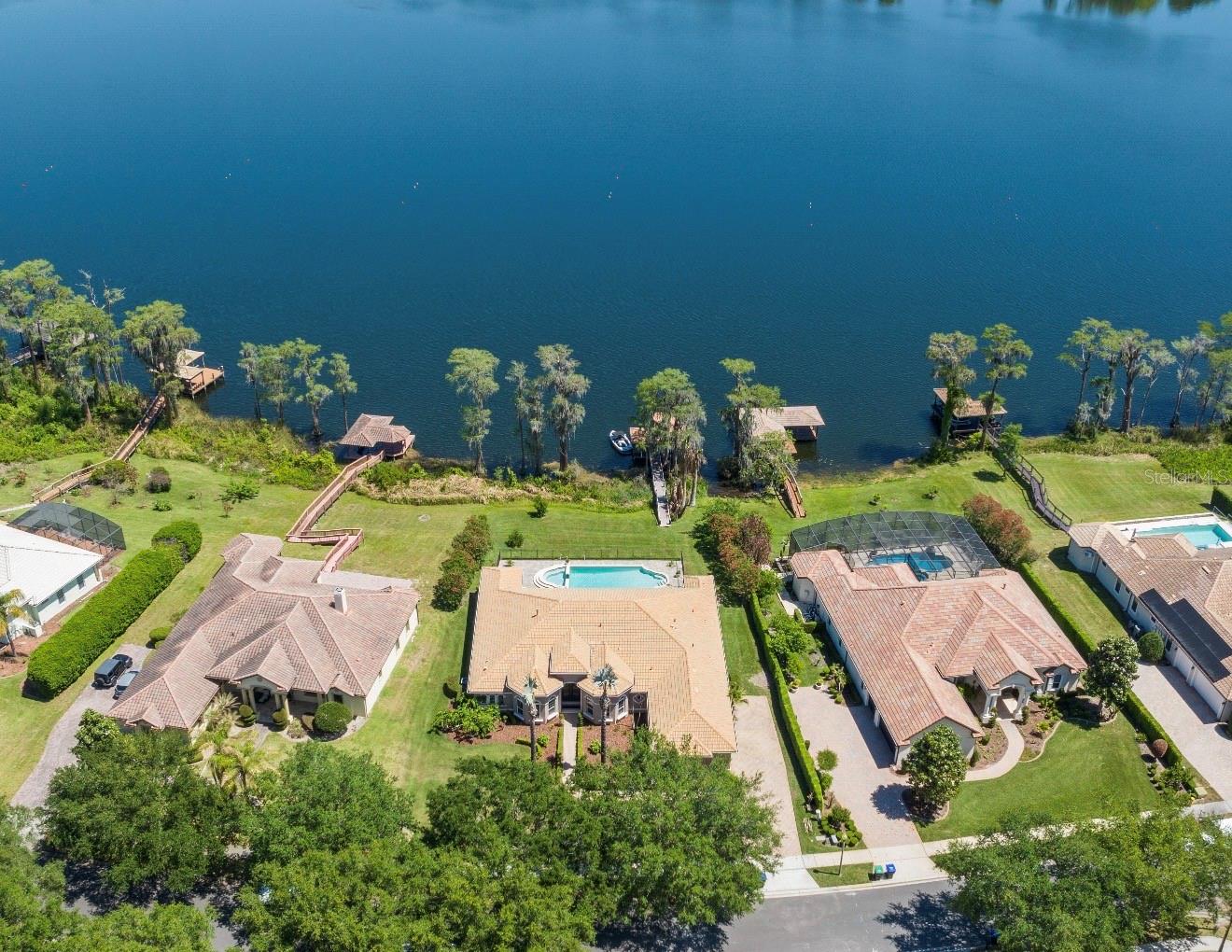 LAKES WINDERMERE PH 01 49 108 - Residential