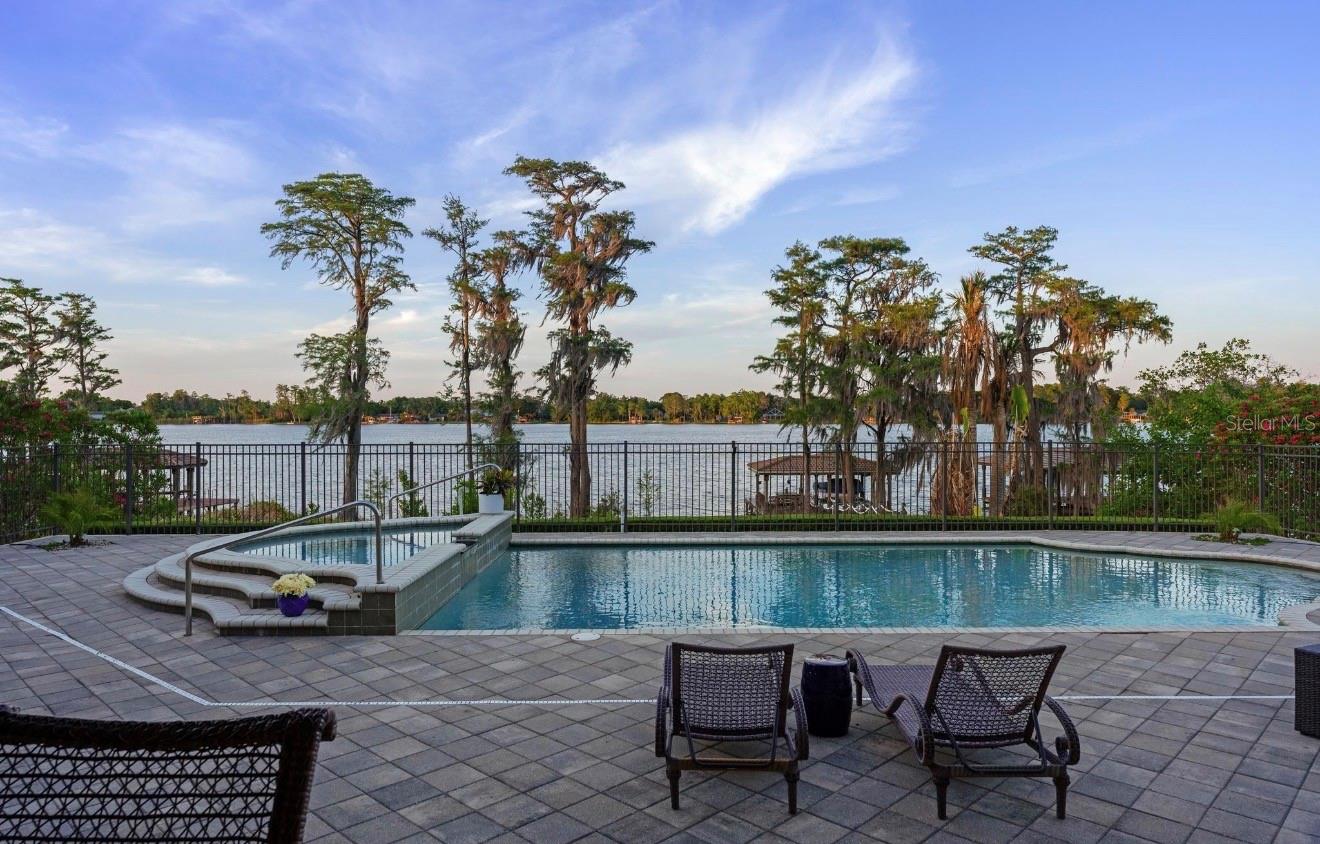 LAKES WINDERMERE PH 01 49 108 - Residential