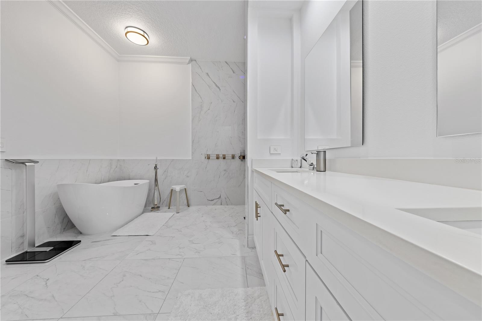 BALDWIN PARK - Residential