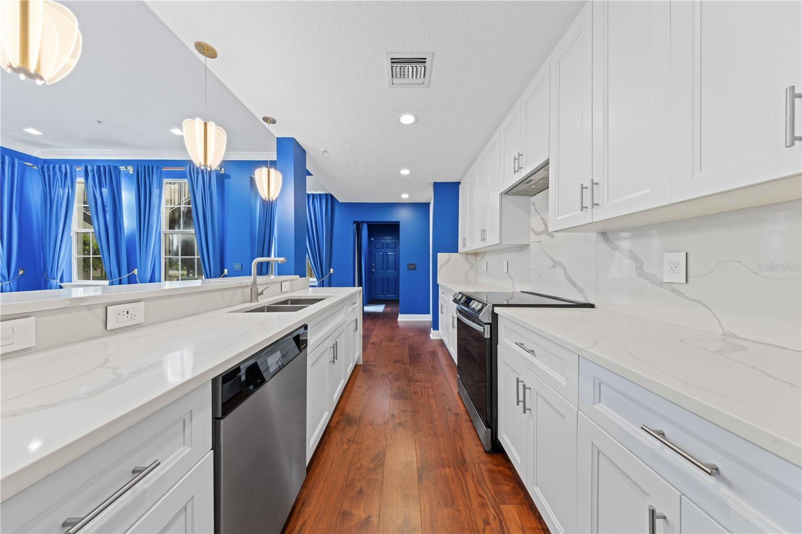 BALDWIN PARK - Residential