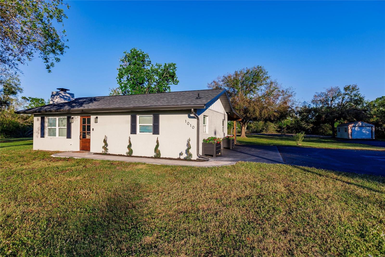 1010 ROBINHOOD DRIVE