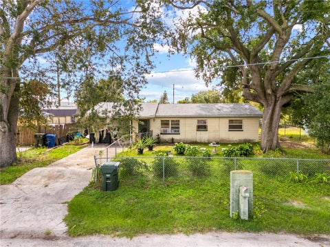 320 W Terrace Avenue, Lake Alfred, FL 33850