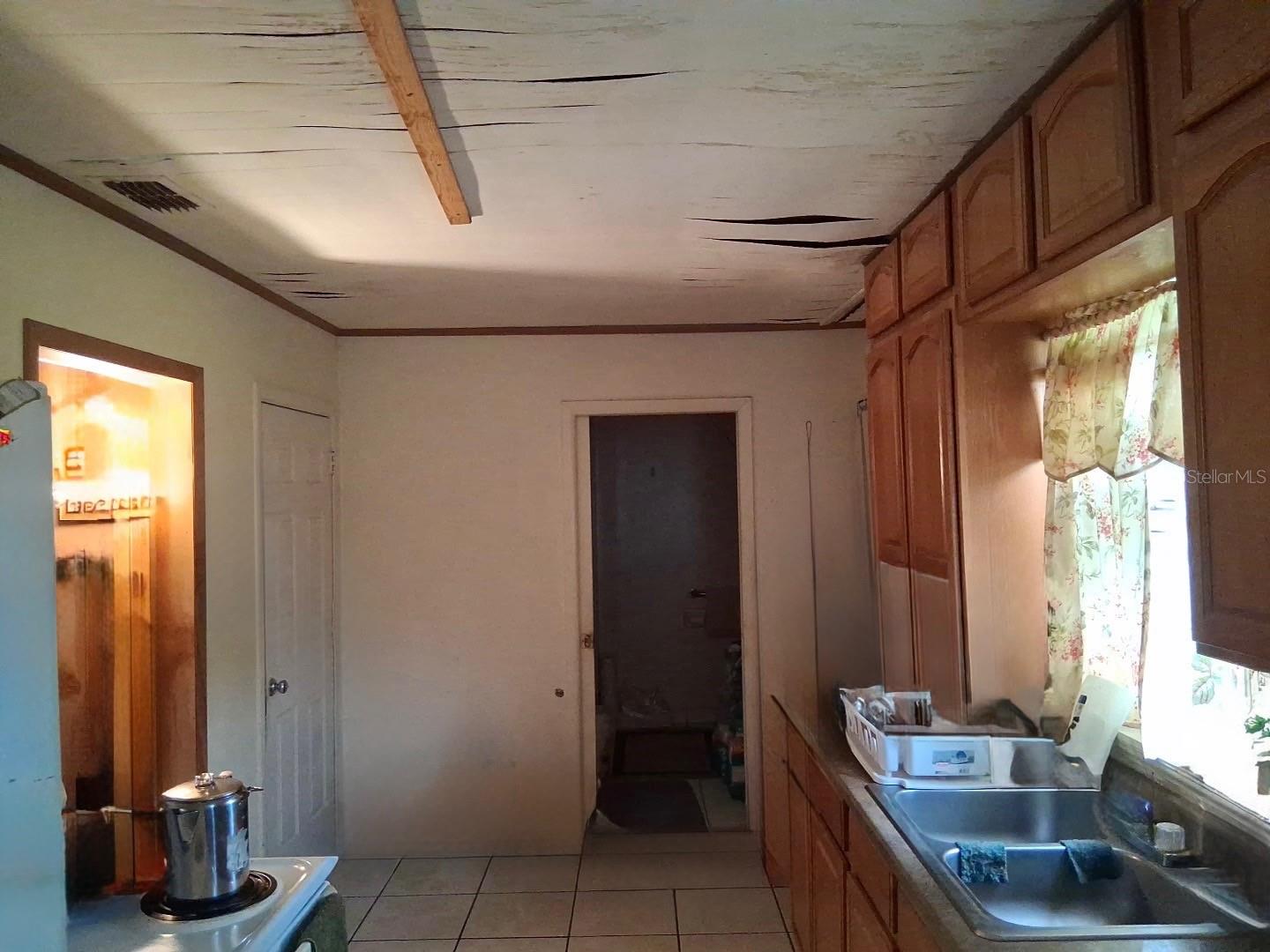 320 W TERRACE AVENUE