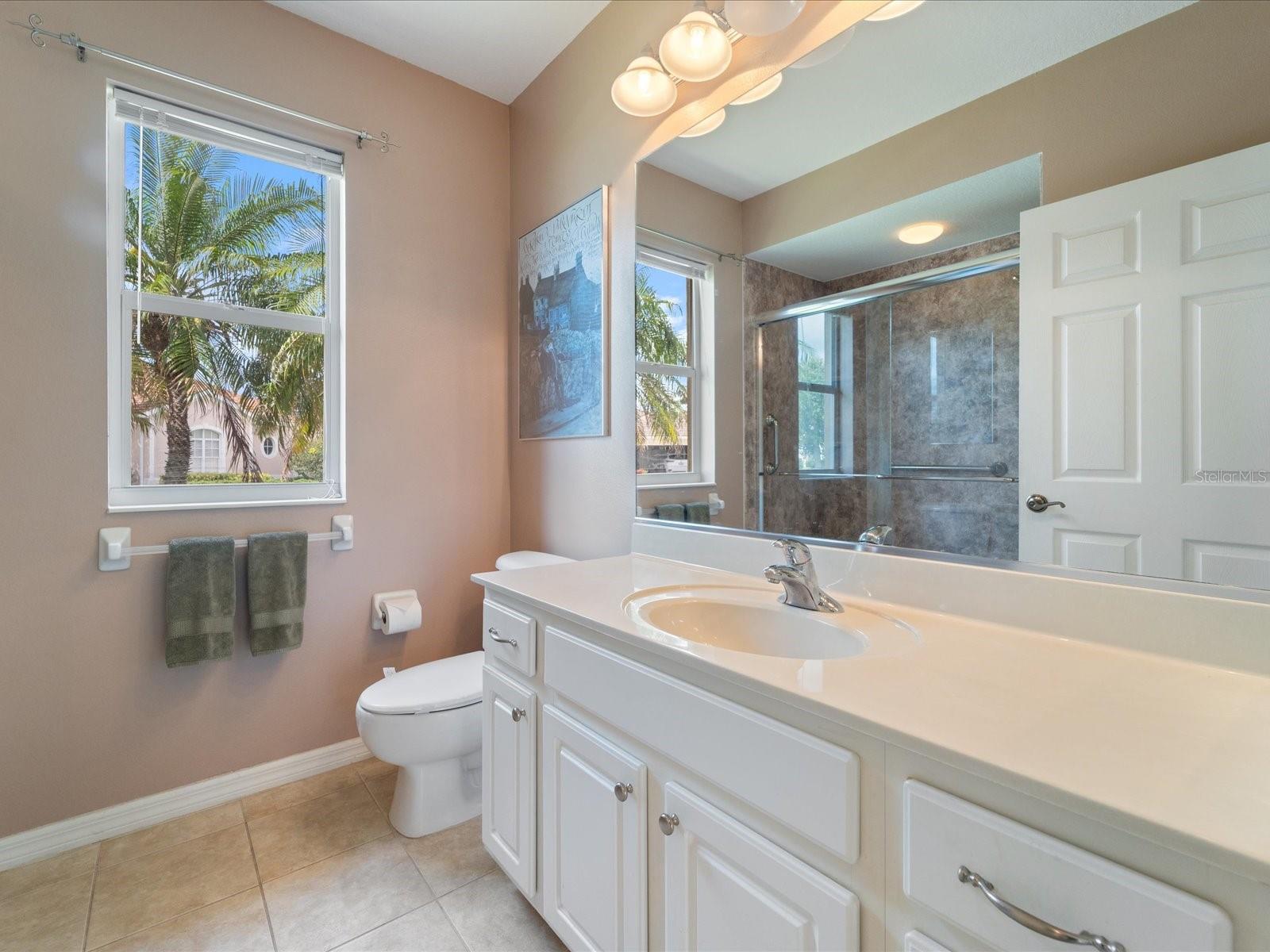 PELICAN POINTE GOLF & COUNTRY CLUB - Residential