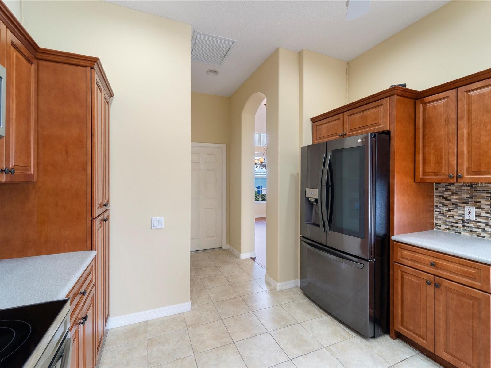PELICAN POINTE GOLF & COUNTRY CLUB - Residential