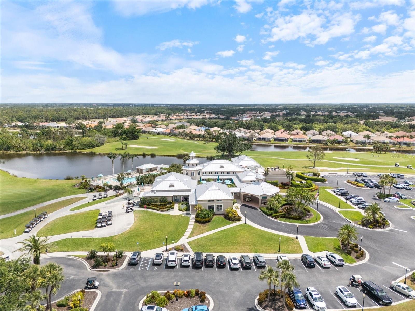 PELICAN POINTE GOLF & COUNTRY CLUB - Residential