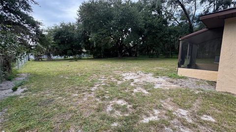 Tiny photo for 1017 Beecher Street, Leesburg, FL 34748 (MLS # O6353701)