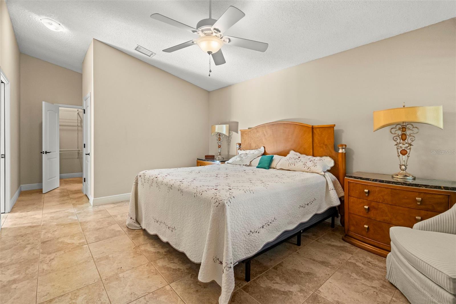 CEDARWOOD VILLAGE CONDO 01 - Residential