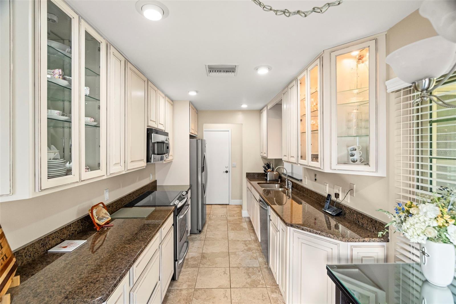 CEDARWOOD VILLAGE CONDO 01 - Residential