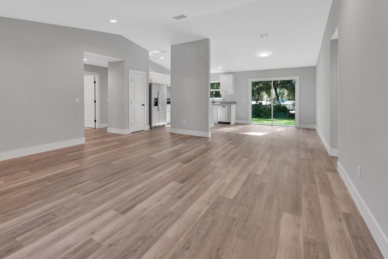 407 IVY AVENUE