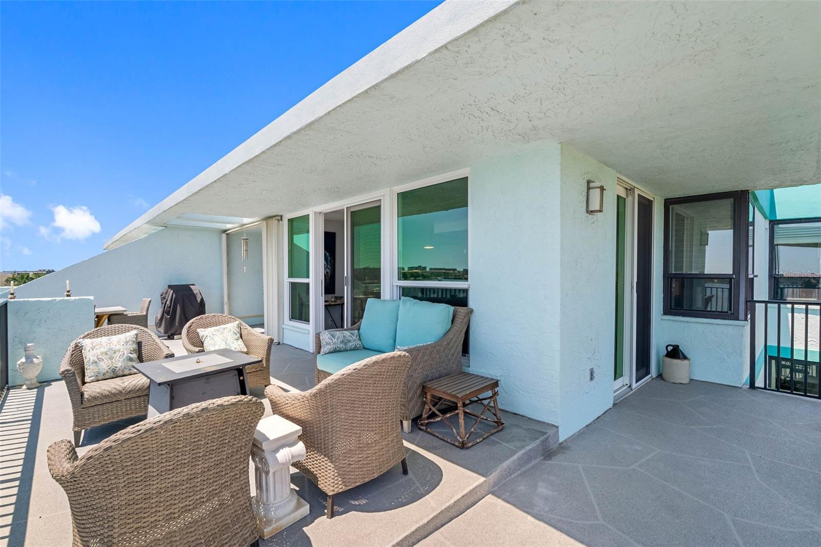 HEMINGWAY CONDO THE - Residential