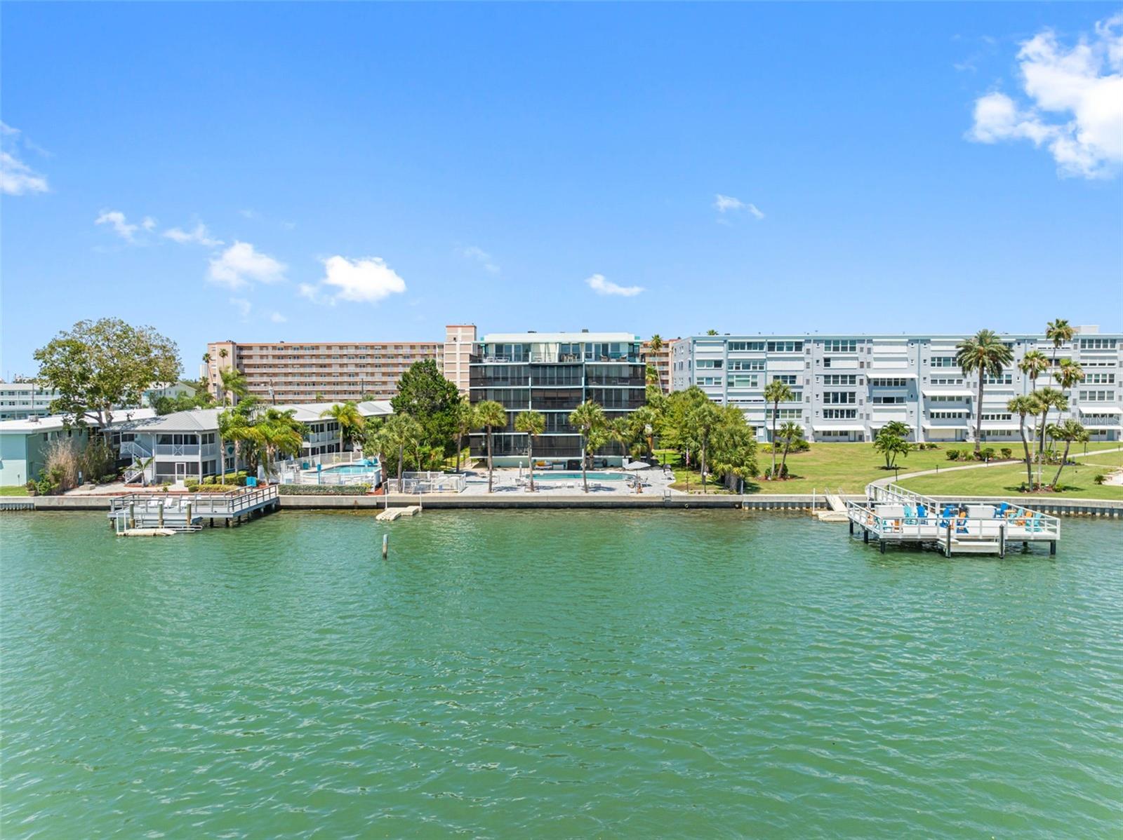 HEMINGWAY CONDO THE - Residential