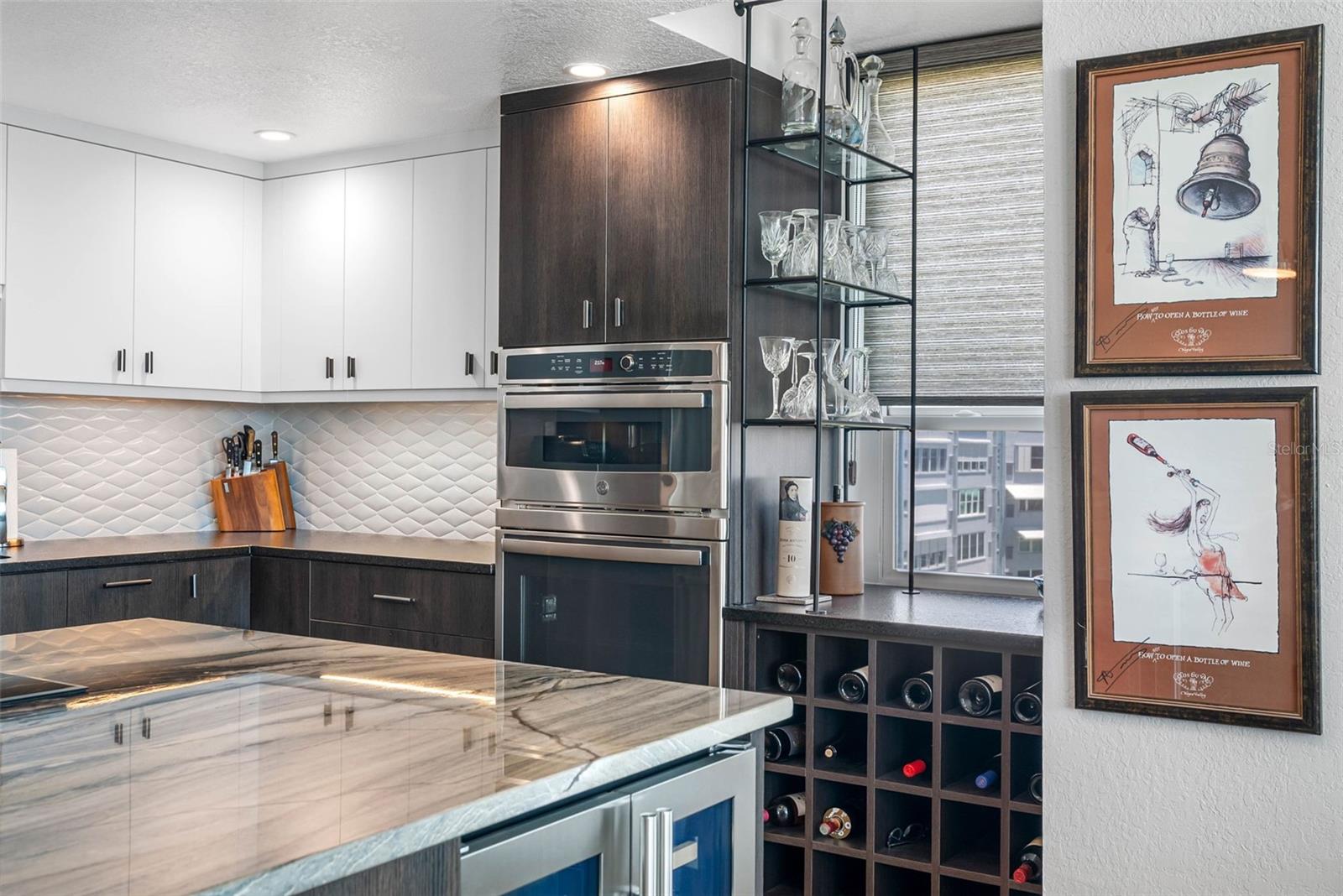 HEMINGWAY CONDO THE - Residential