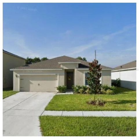 A home in WINTER HAVEN