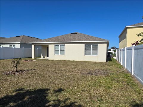 A home in WINTER HAVEN