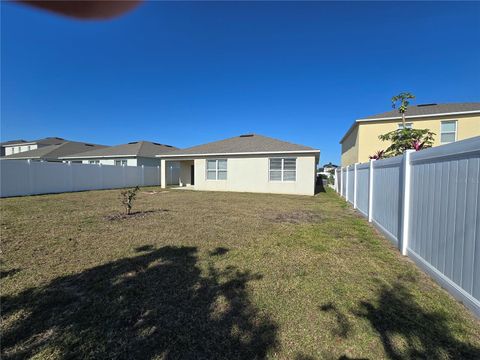 A home in WINTER HAVEN