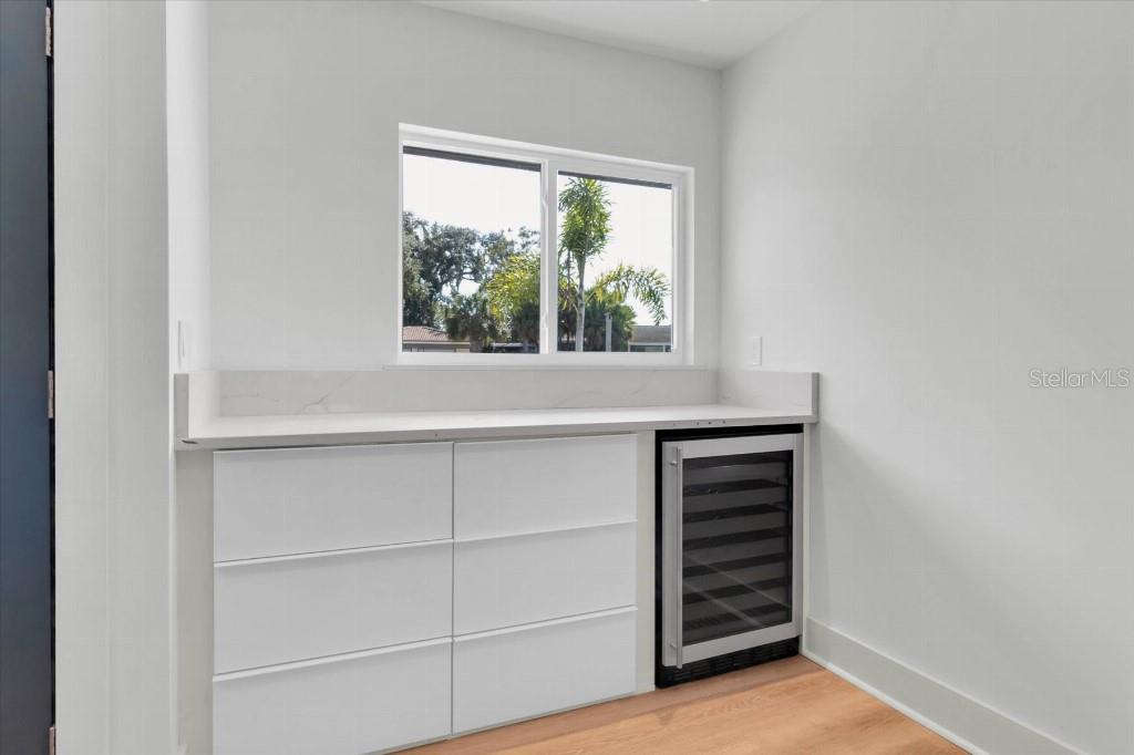 INDIAN ROCKS HIGHLANDS - Residential