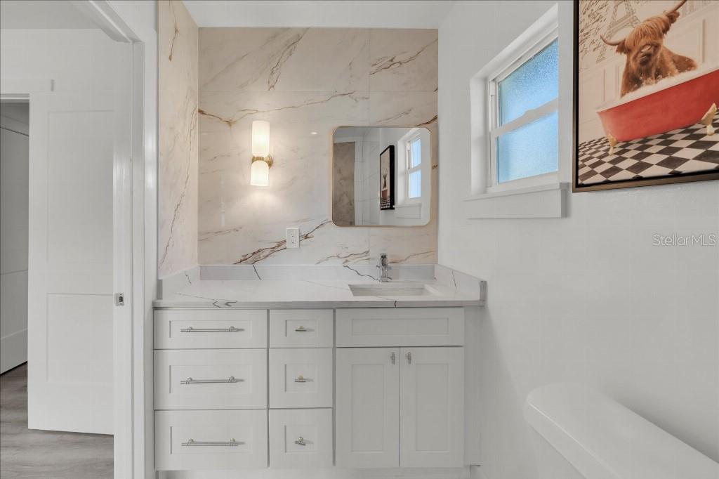 INDIAN ROCKS HIGHLANDS - Residential