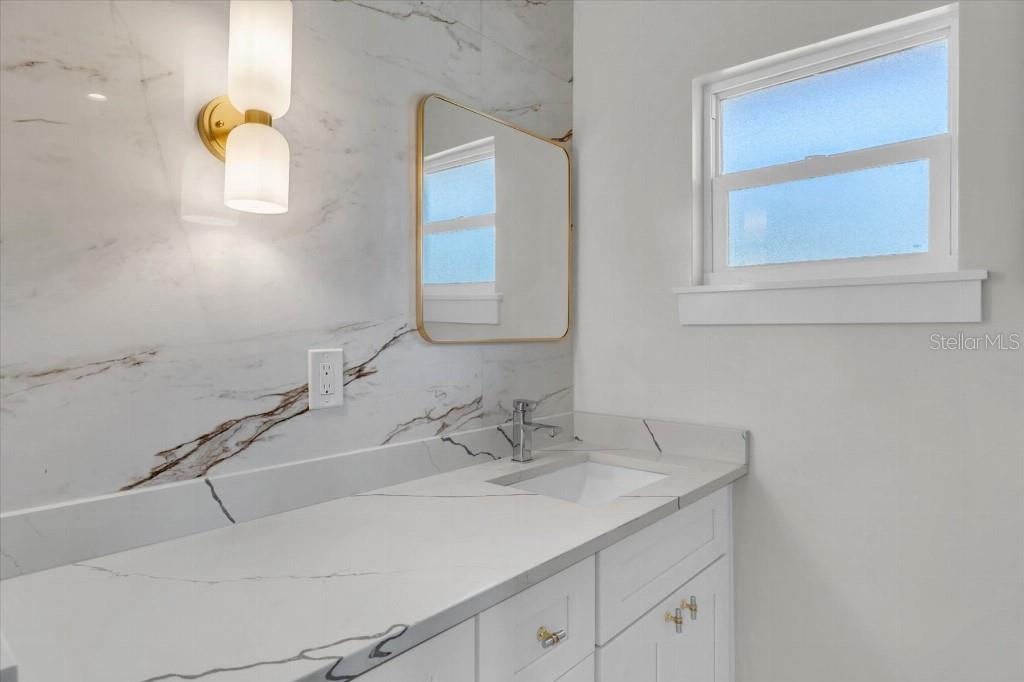 INDIAN ROCKS HIGHLANDS - Residential