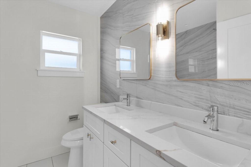 INDIAN ROCKS HIGHLANDS - Residential