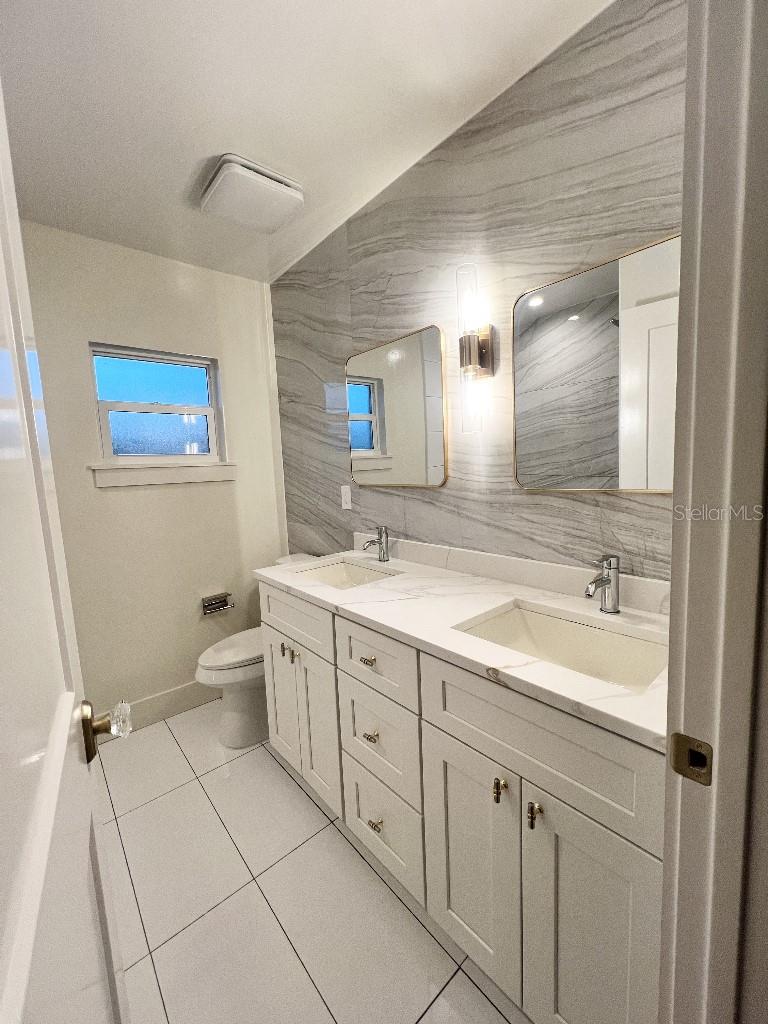 INDIAN ROCKS HIGHLANDS - Residential