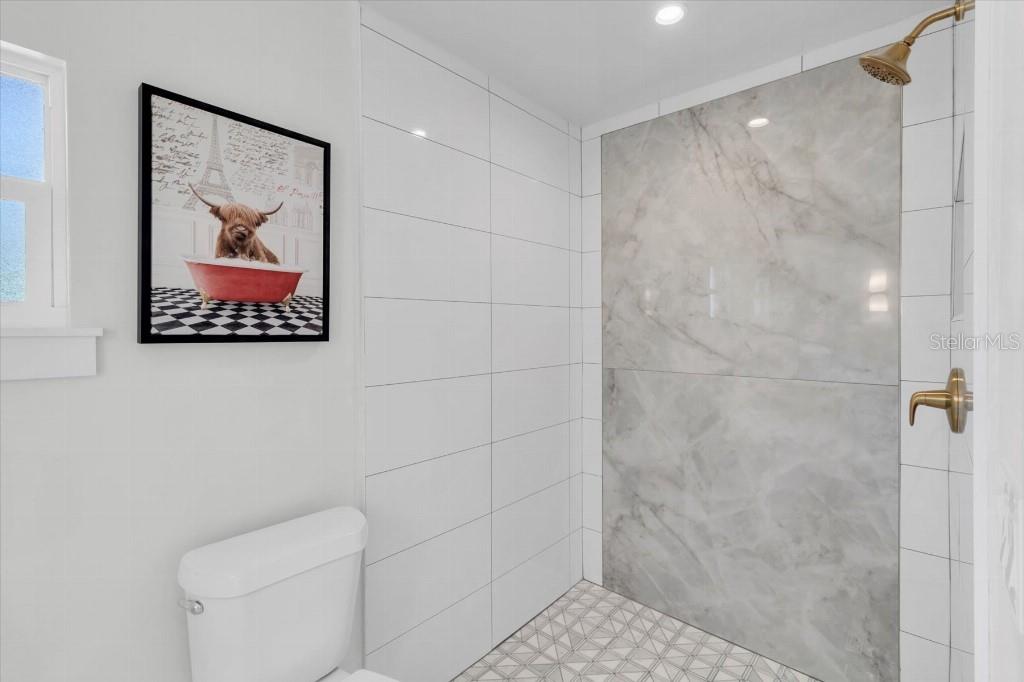 INDIAN ROCKS HIGHLANDS - Residential