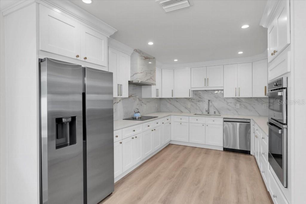 INDIAN ROCKS HIGHLANDS - Residential