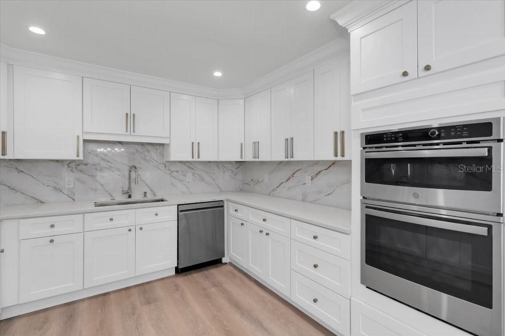 INDIAN ROCKS HIGHLANDS - Residential