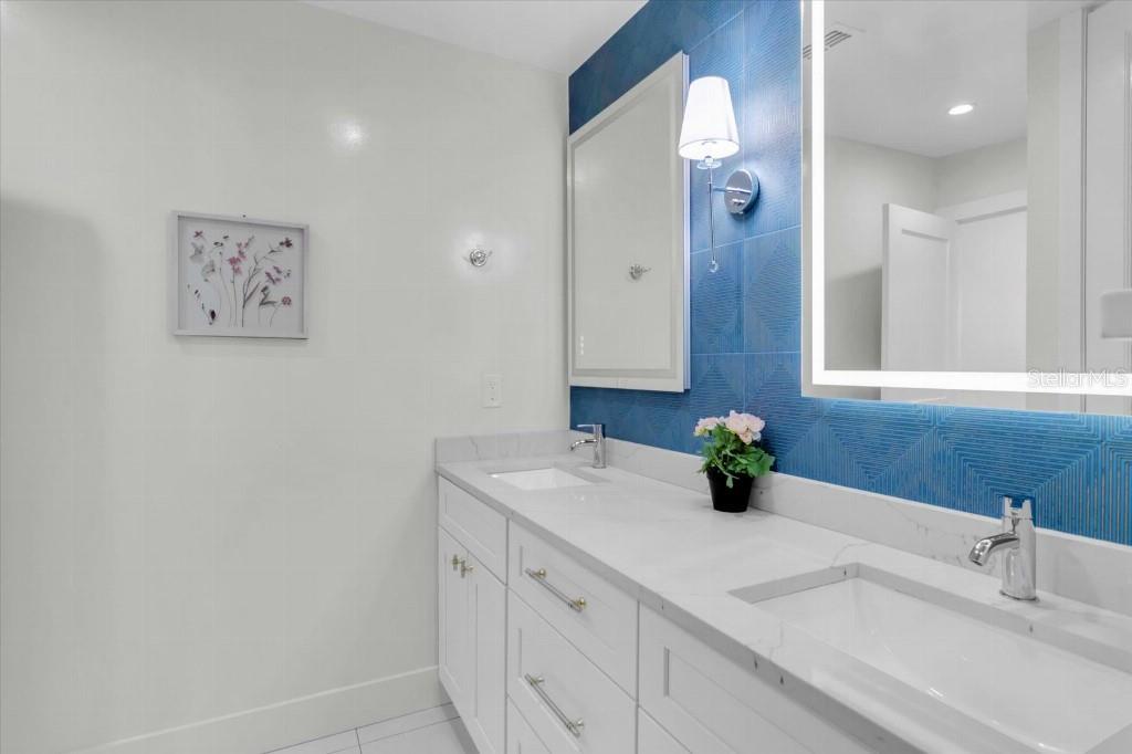 INDIAN ROCKS HIGHLANDS - Residential