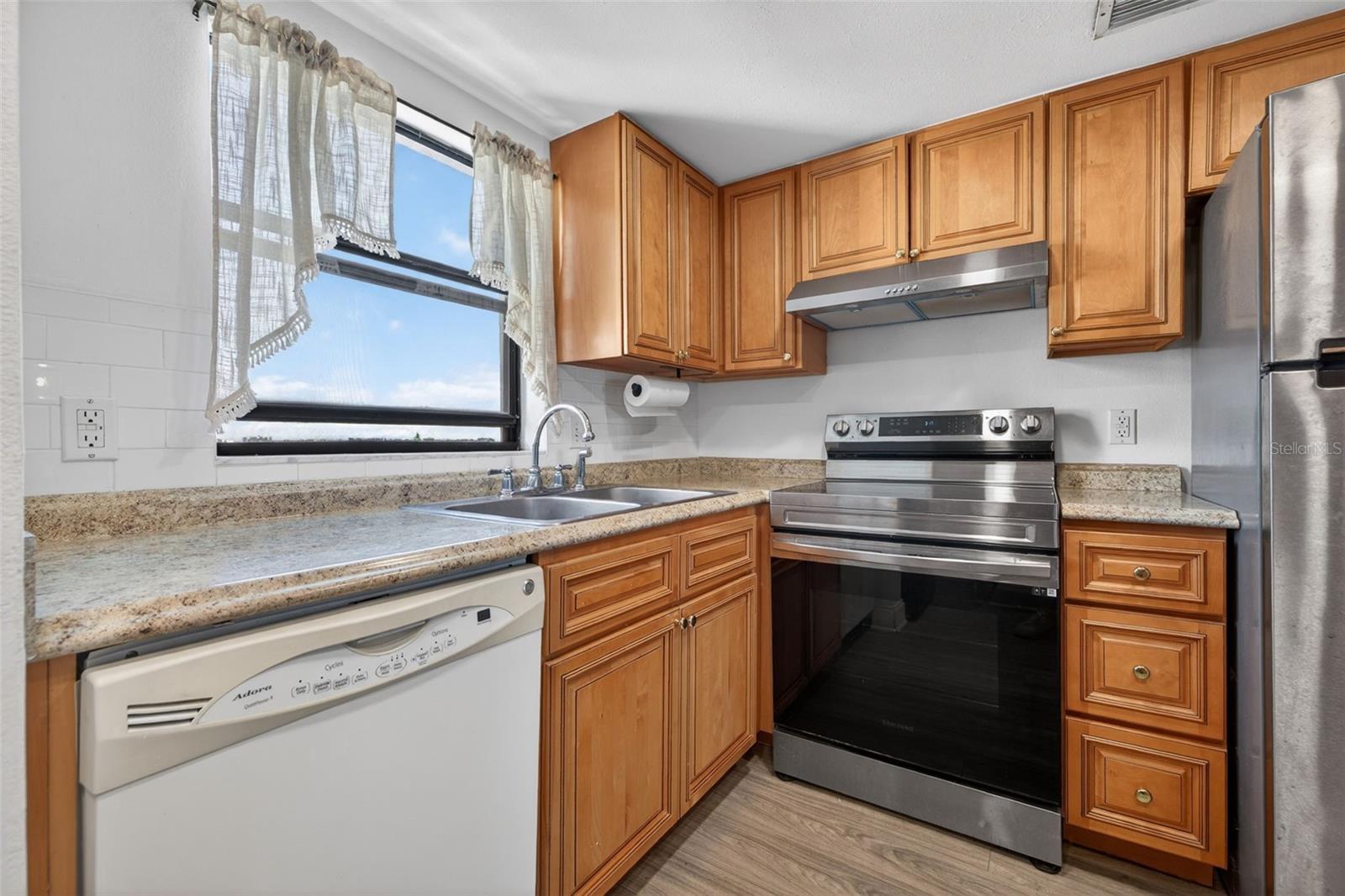 CHATEAU TOWER CONDO - Residential