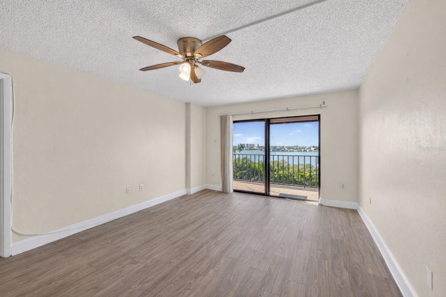 CHATEAU TOWER CONDO - Residential