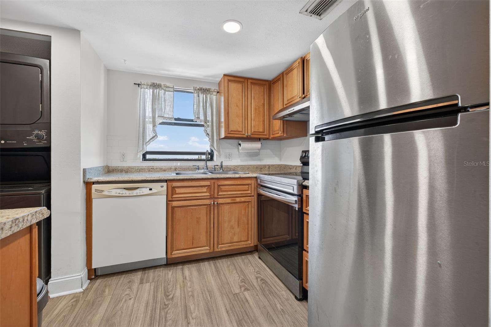 CHATEAU TOWER CONDO - Residential