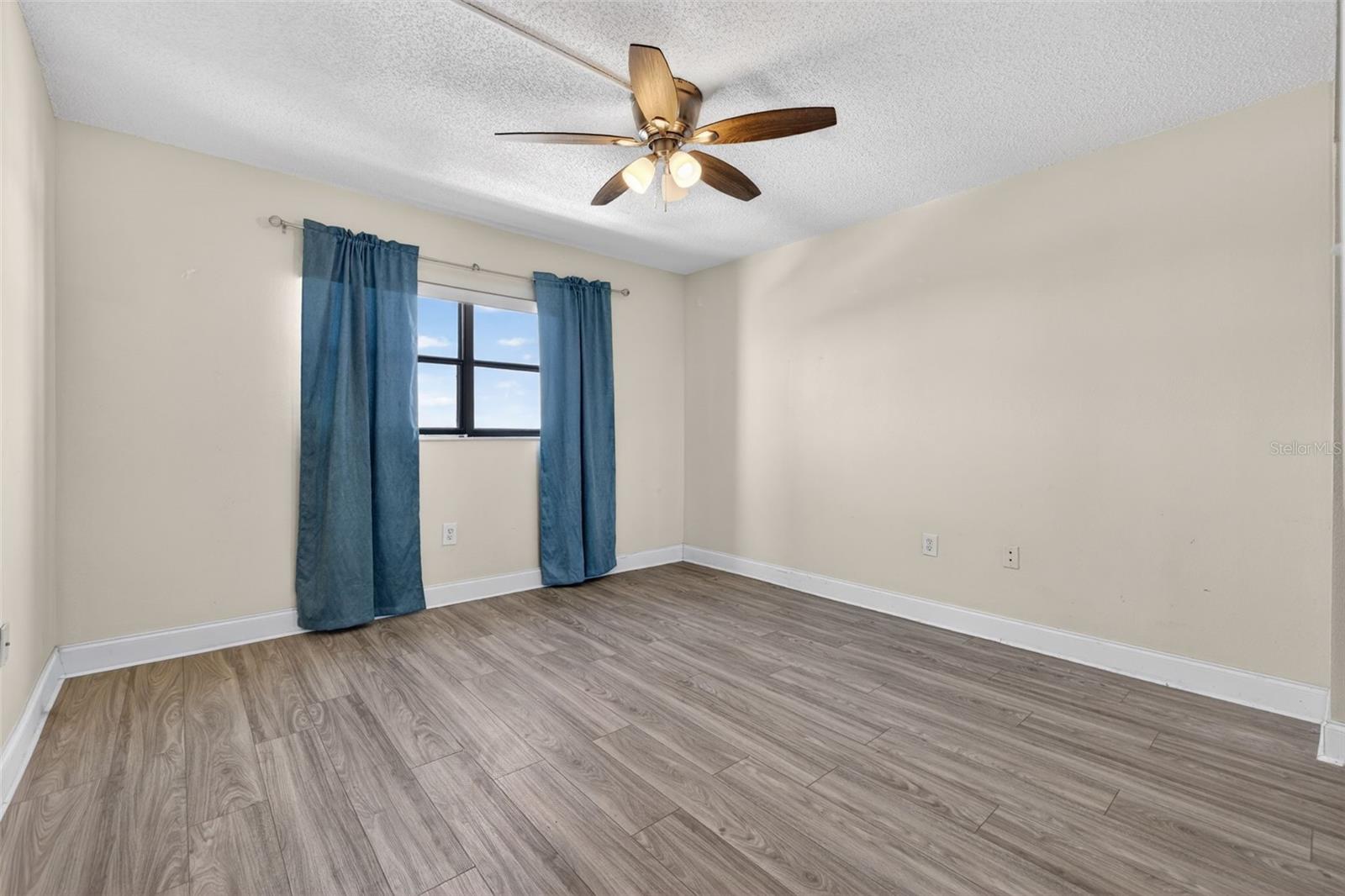 CHATEAU TOWER CONDO - Residential