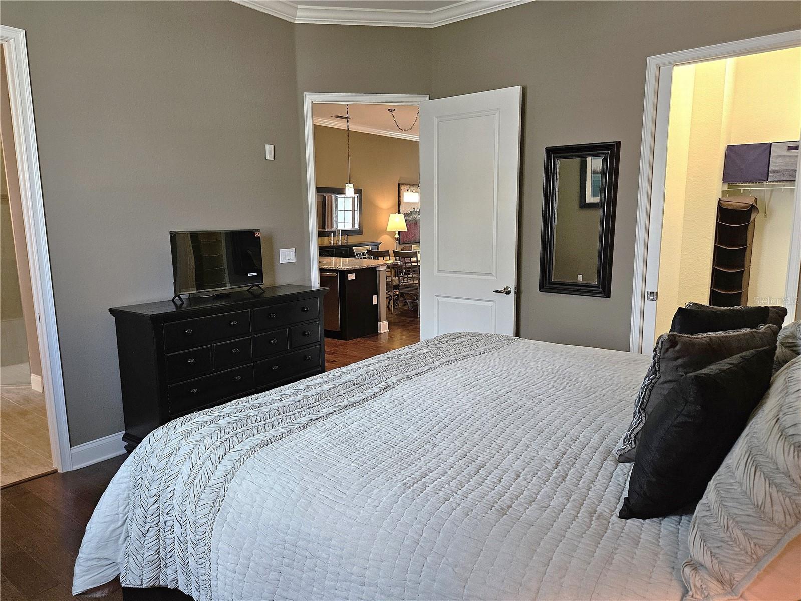ISLAND COURT VENICE - Residential Lease