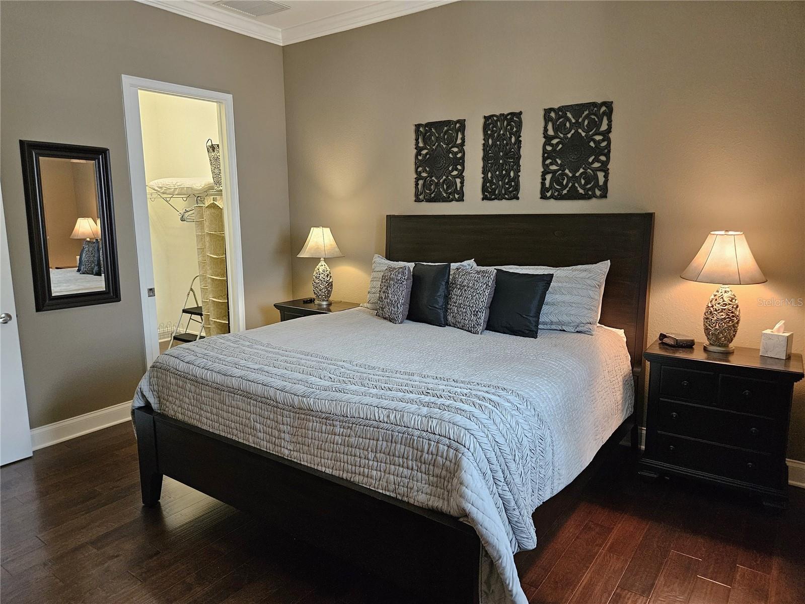 ISLAND COURT VENICE - Residential Lease