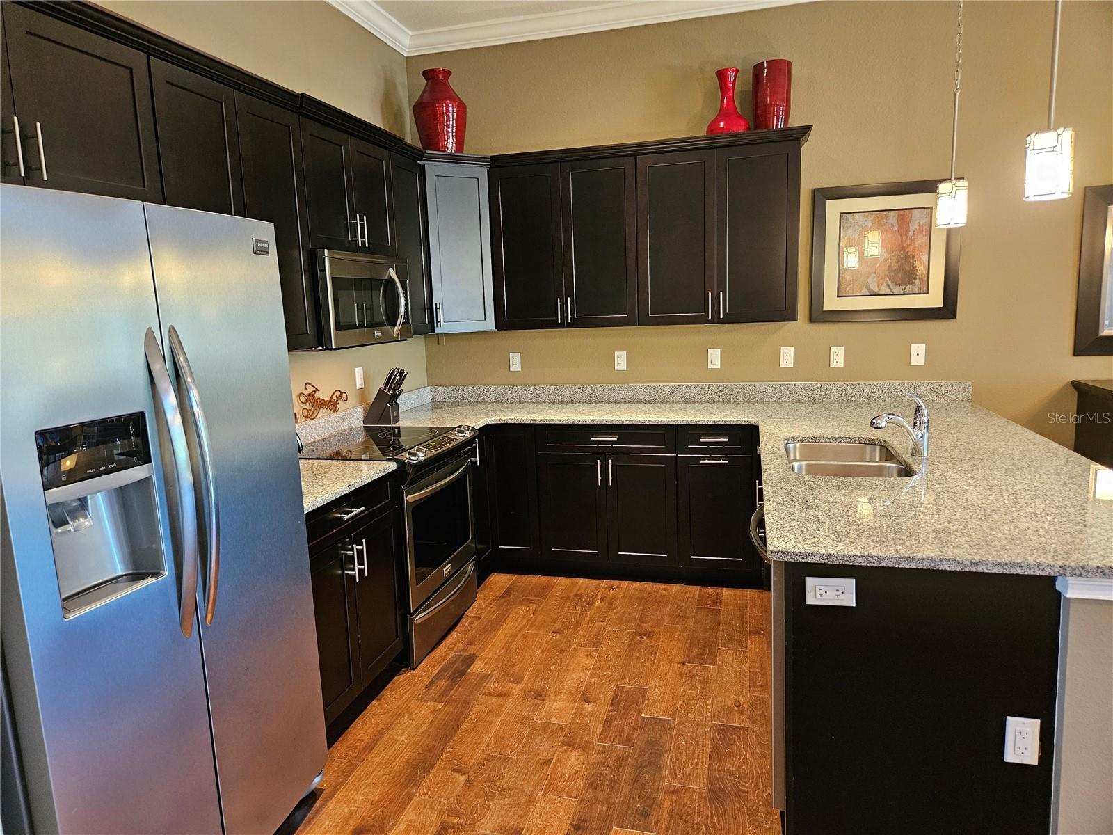 ISLAND COURT VENICE - Residential Lease