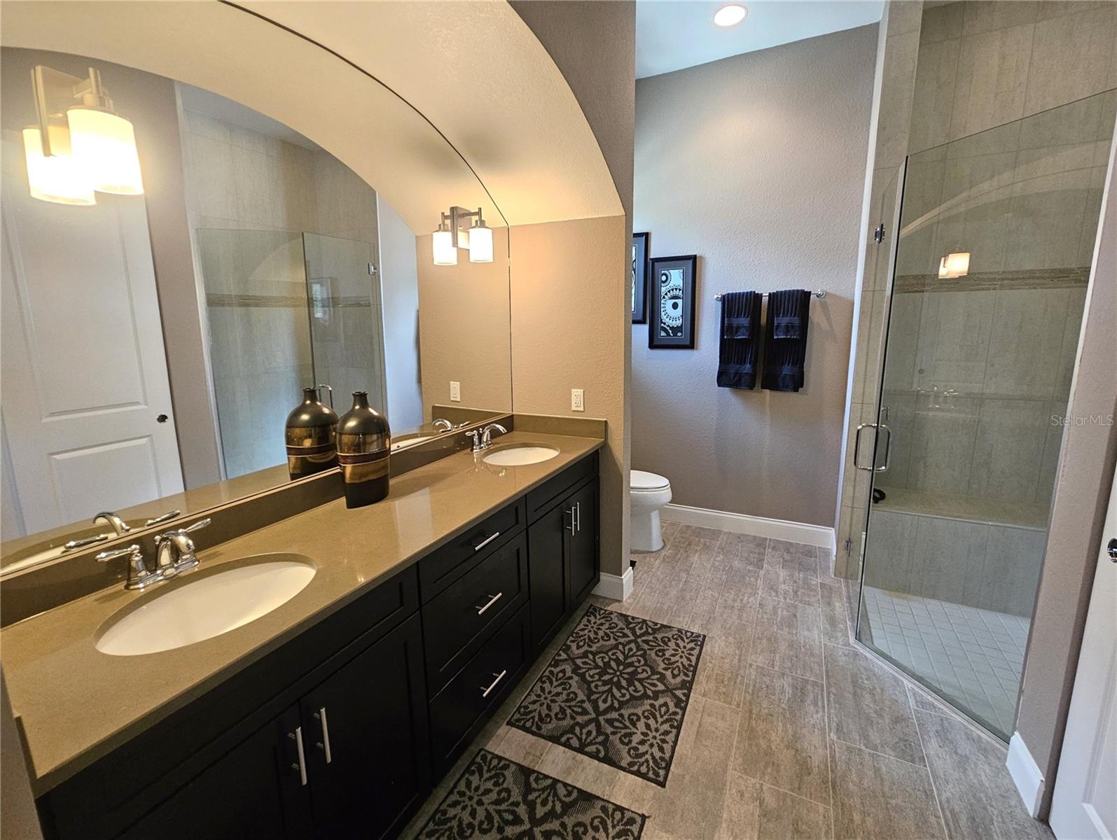 ISLAND COURT VENICE - Residential Lease