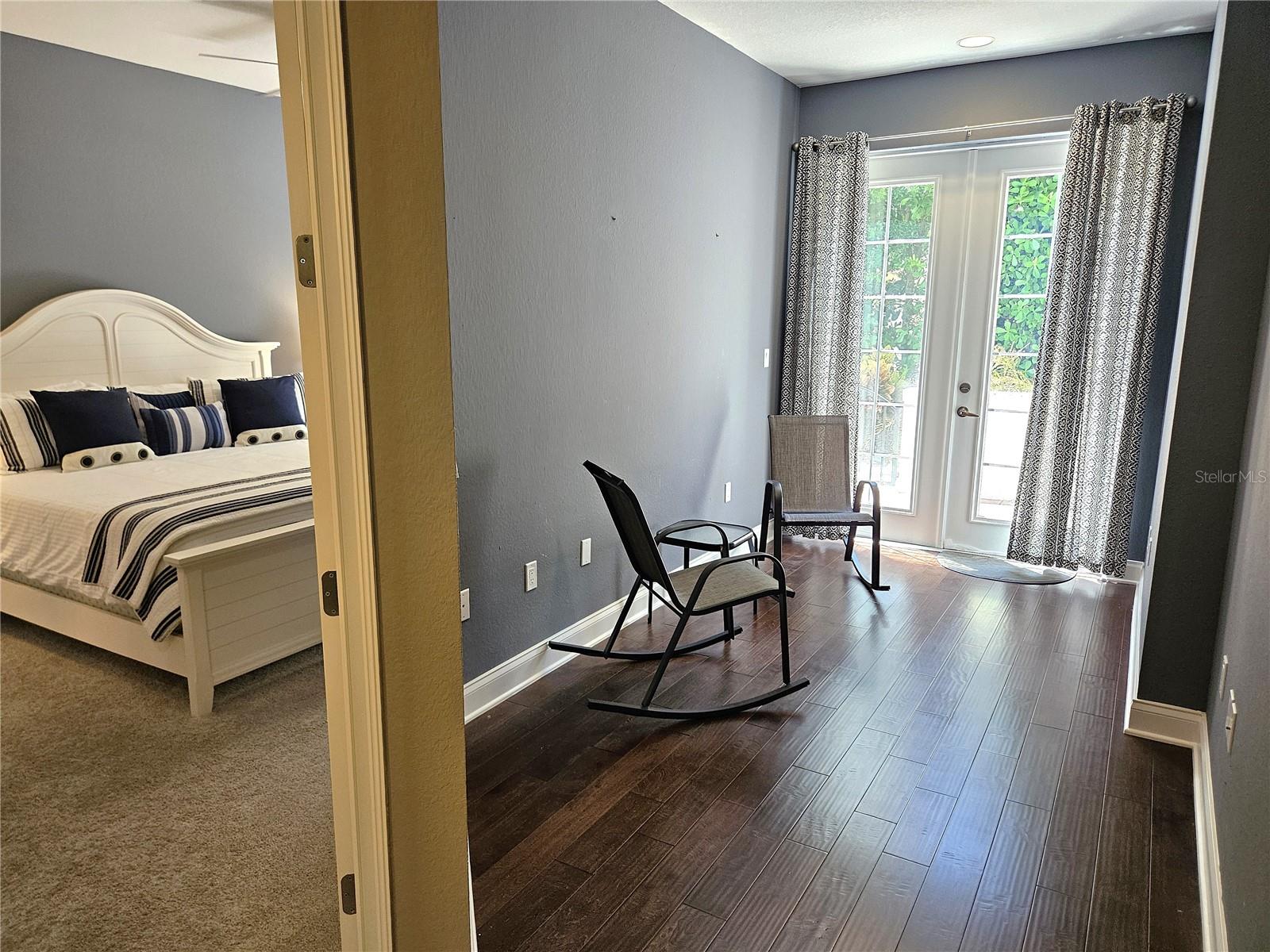 ISLAND COURT VENICE - Residential Lease