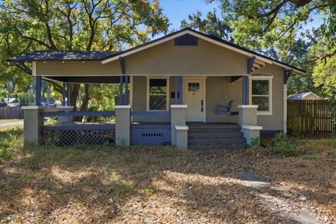 Photo of 1223 E Crawford Street, Tampa, FL 33604 (MLS # OM713359)