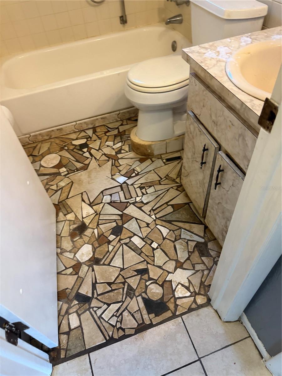 BEACON WOODS GOLF COUNTRY - Residential