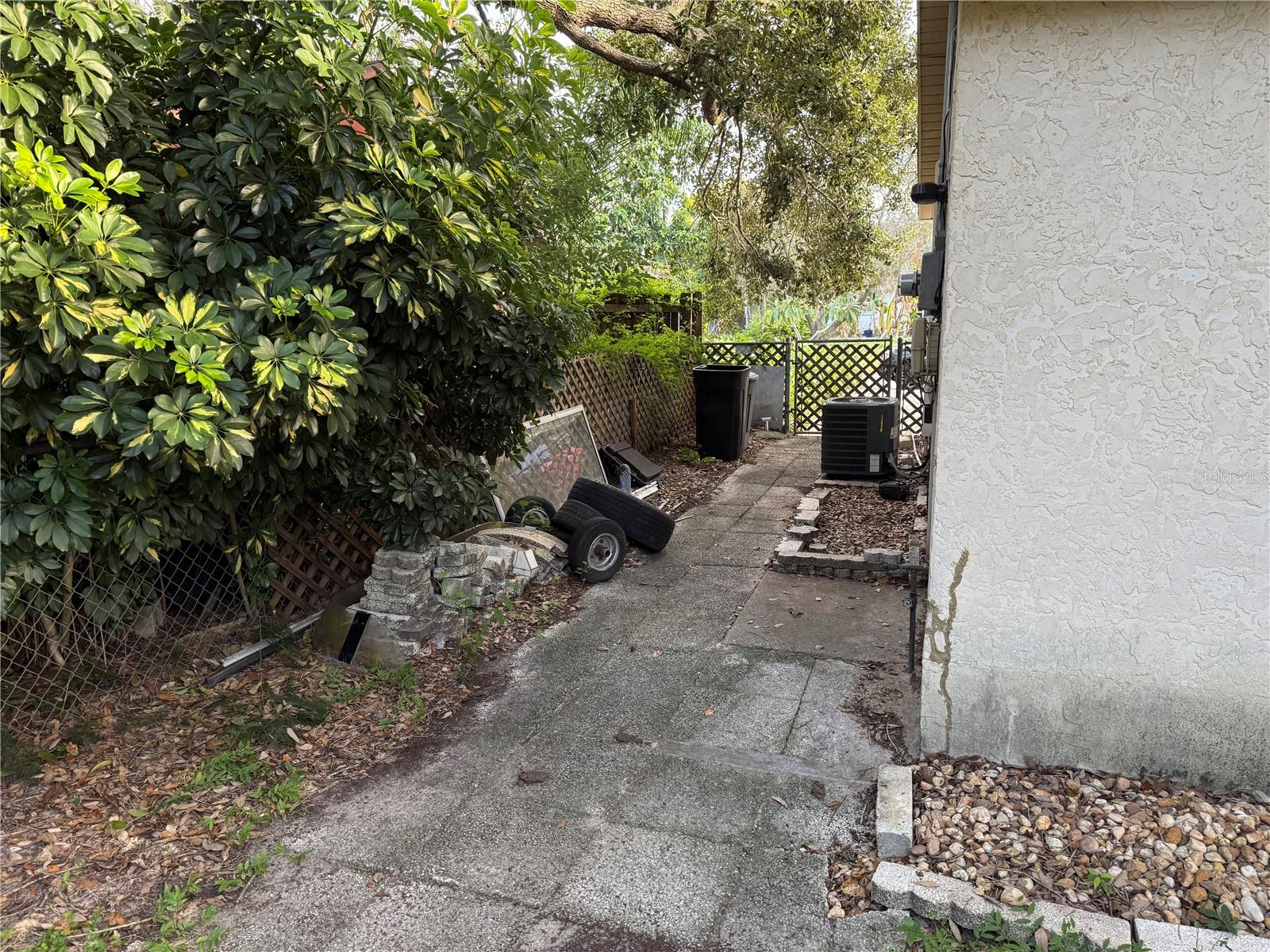 BEACON WOODS GOLF COUNTRY - Residential