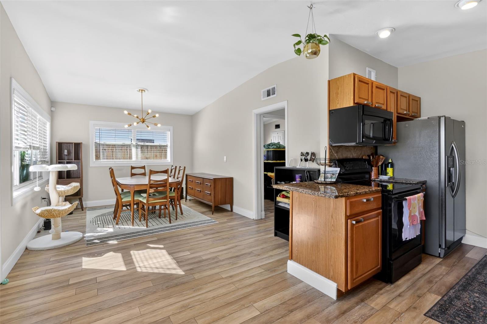 SUNSHINE GARDENS 1ST ADD - Residential