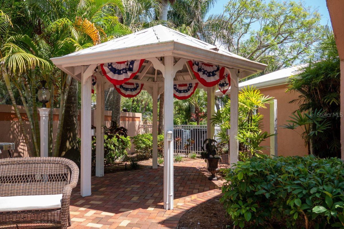 POINT OF ROCKS TERRACE - Residential Income