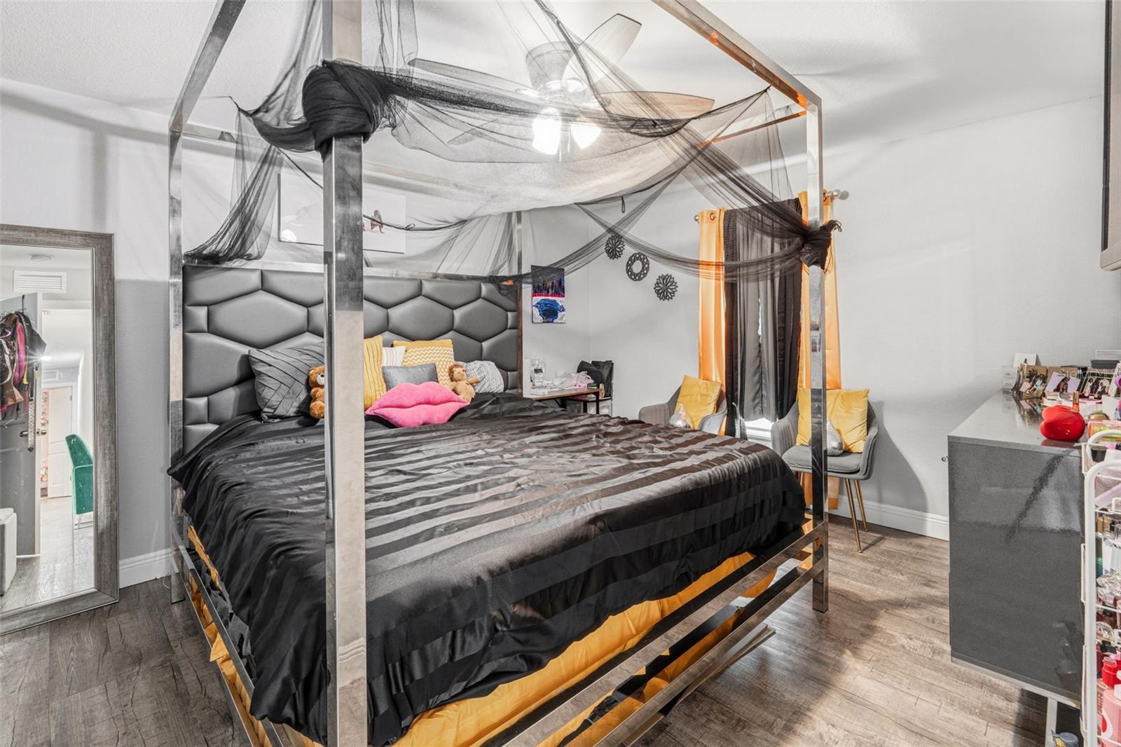 ROYAL HOWARD SUB - Residential