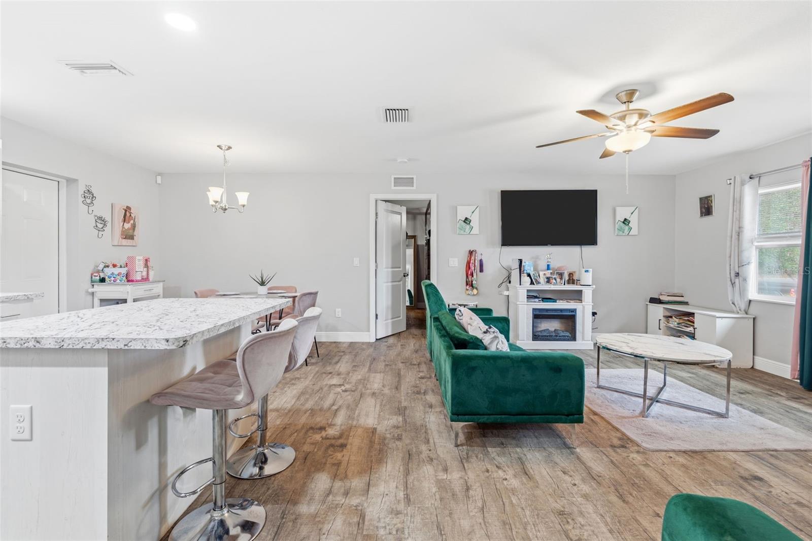 ROYAL HOWARD SUB - Residential