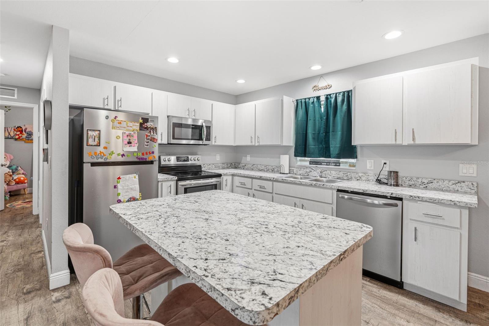 ROYAL HOWARD SUB - Residential