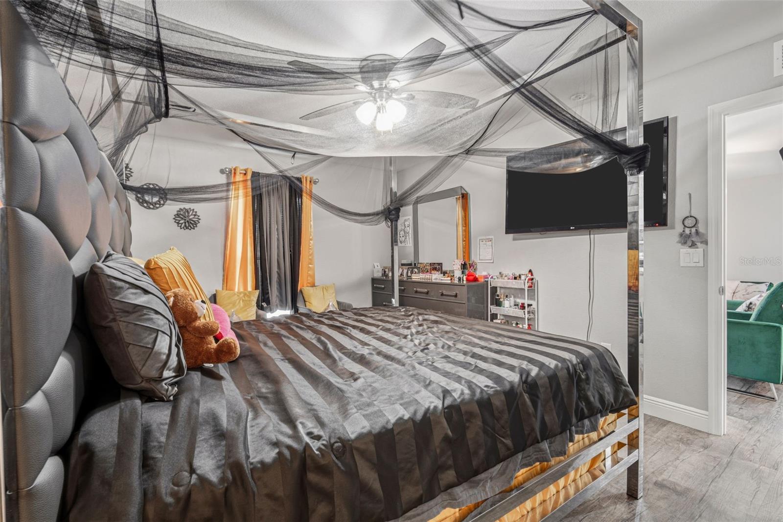 ROYAL HOWARD SUB - Residential