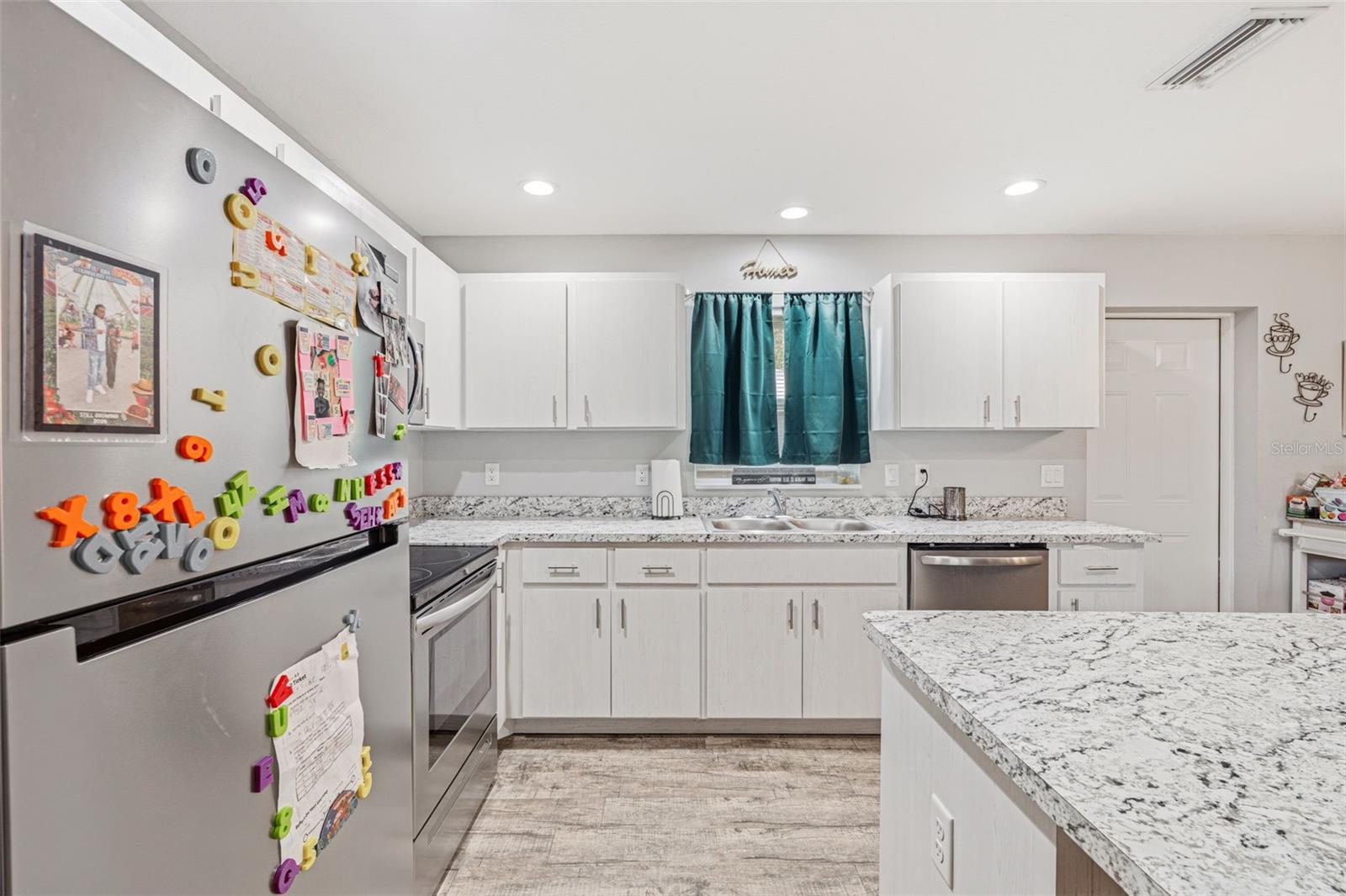 ROYAL HOWARD SUB - Residential